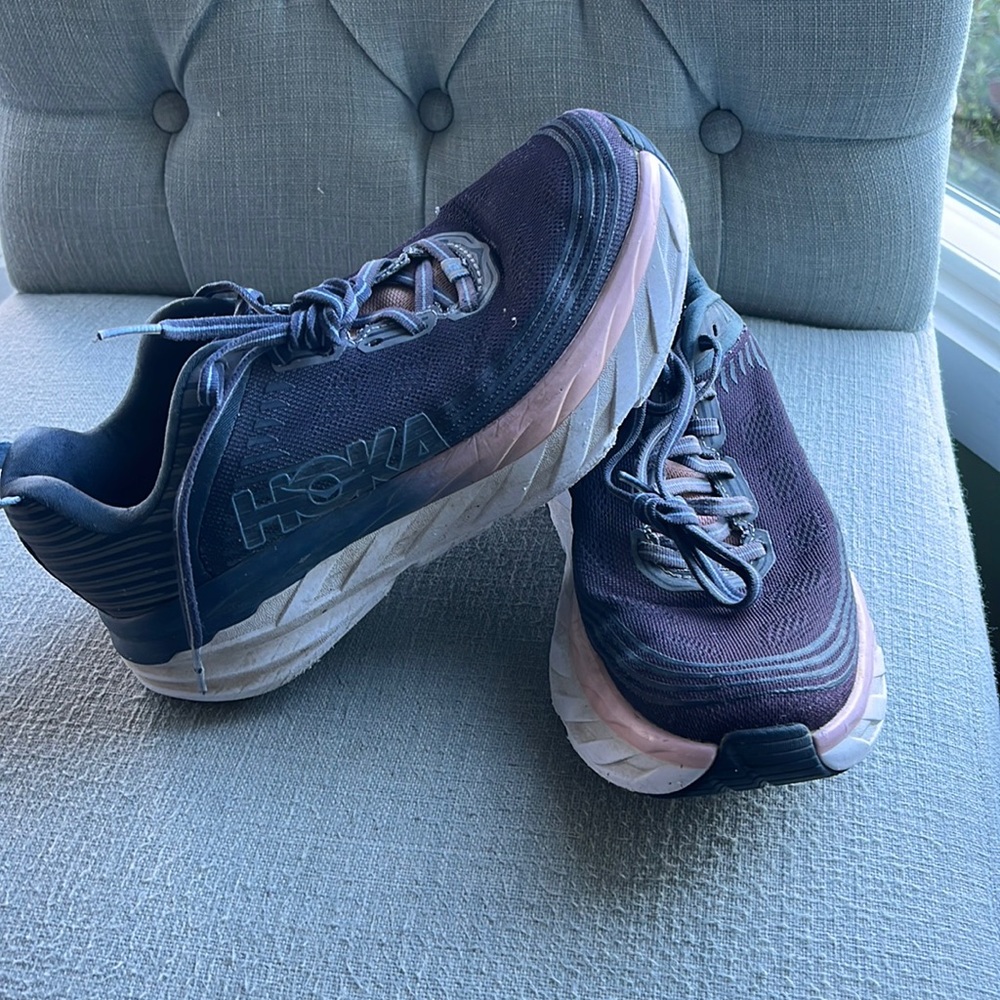 HOKA ONE ONE 7D
